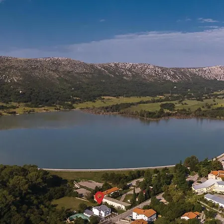 Beautiful In Tribalj With 4 Bedrooms, Sauna And Indoor Swimming Pool Сasa de vacaciones Tribalj (Primorsko-Goranska)
