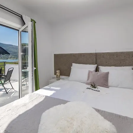 Сasa de vacaciones Beautiful In Tribalj With 4 Bedrooms, Sauna And Indoor Swimming Pool Tribalj (Primorsko-Goranska)