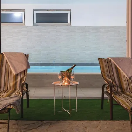 Beautiful In Tribalj With 4 Bedrooms, Sauna And Indoor Swimming Pool Сasa de vacaciones *