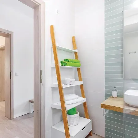 Beautiful In Tribalj With 4 Bedrooms, Sauna And Indoor Swimming Pool *