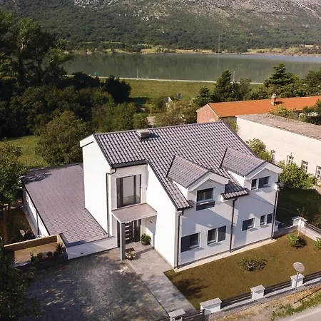 Beautiful In Tribalj With 4 Bedrooms, Sauna And Indoor Swimming Pool * Tribalj (Primorsko-Goranska)