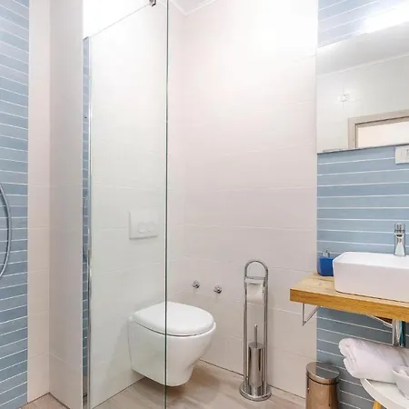 度假居 Beautiful In Tribalj With 4 Bedrooms, Sauna And Indoor Swimming Pool *
