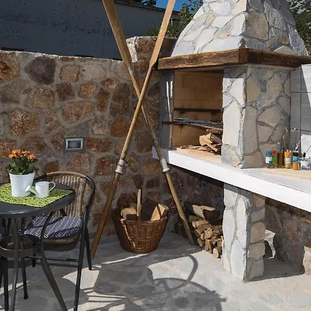 Beautiful In Tribalj With 4 Bedrooms, Sauna And Indoor Swimming Pool * Tribalj (Primorsko-Goranska)