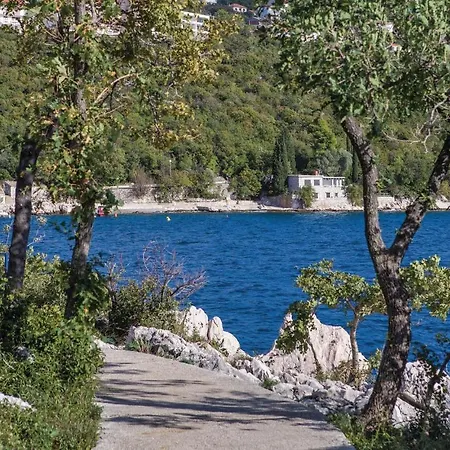 Beautiful In Tribalj With 4 Bedrooms, Sauna And Indoor Swimming Pool *